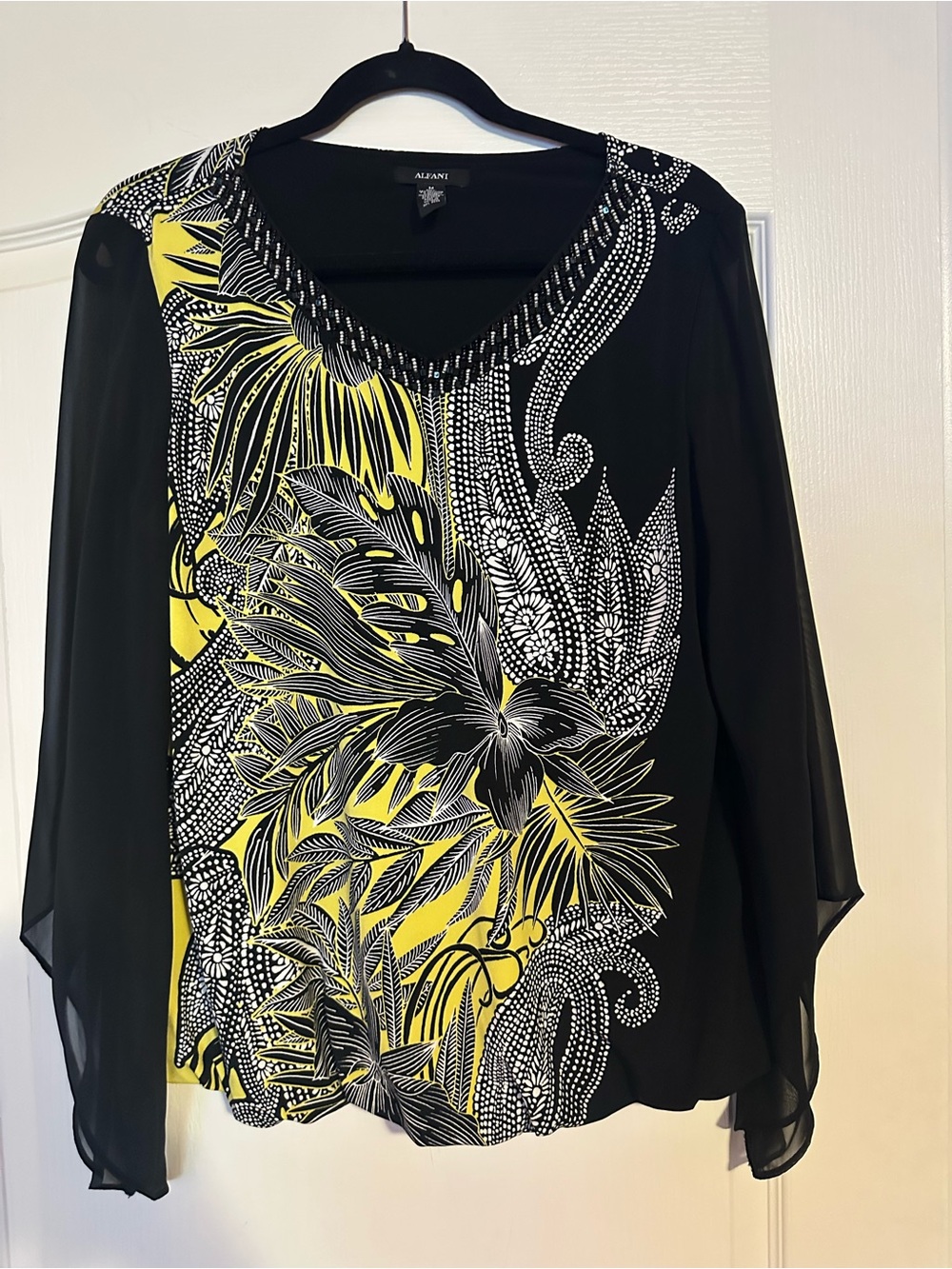 Alfani Black, Yellow & White Floral V-Neck Blouse